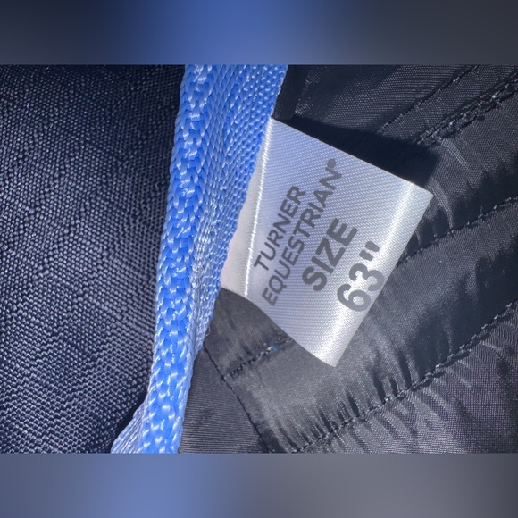 600d Navy Medium Weight Waterproof Horse Turnout Rug 200g Fill - 63" - Picture 5 of 12